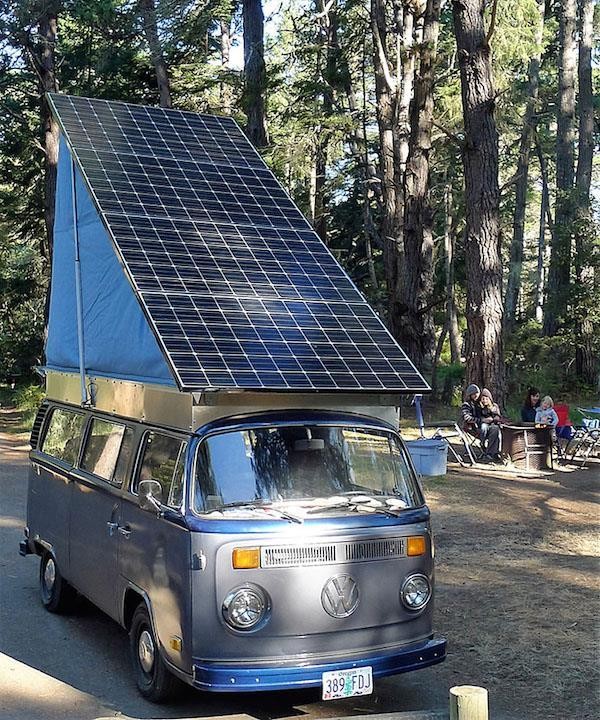 別人家的老爸：改裝太陽能車、拖家?guī)Э跈M穿美國