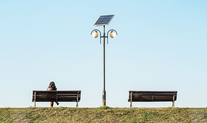太陽能市電互補路燈系統(tǒng)解決方案